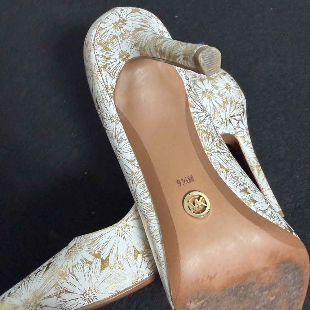 Michael Kors Floral Patterned Heels, Flex Dorothy Classic, EUC - Picture 4 of 5